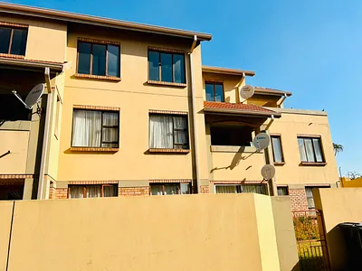 2 Bedroom Apartment To Rent in Witbank - 3lpk.webp