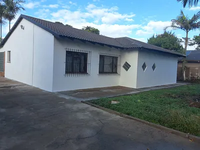 6 Bedroom House For Sale in Richards Bay - Qq7r.webp
