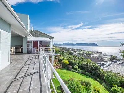 3 Bedroom House For Sale in Simons Town - 26rG.webp