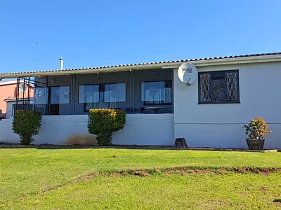 3 Bedroom House For Sale in Uitenhage - uiWx.webp
