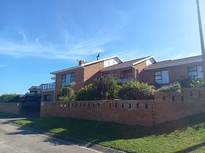 3 Bedroom House To Rent in Mossel Bay - JUqb.webp