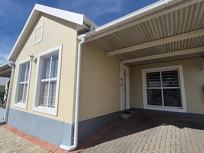 4 Bedroom House For Sale in Worcester - img