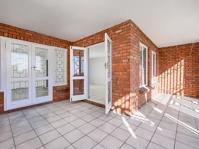 1 Bedroom Apartment To Rent in Port Elizabeth - bAOQ.webp