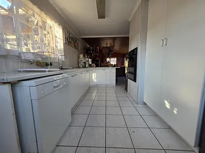 3 Bedroom Townhouse For Sale in Alberton - CKML.webp