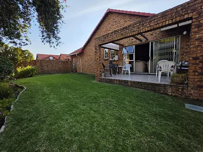 3 Bedroom Townhouse For Sale in Alberton - InSn.webp