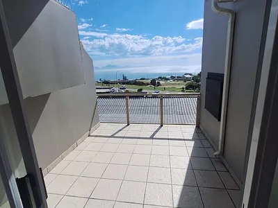 2 Bedroom Apartment To Rent in Mossel Bay - oOf1.webp