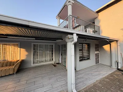 7 Bedroom House For Sale in Rustenburg - Mlr8.webp