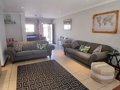 2 Bedroom Townhouse For Sale in Boksburg - UabS.webp