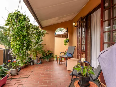 2 Bedroom Townhouse For Sale in Amanzimtoti - FE6z.webp