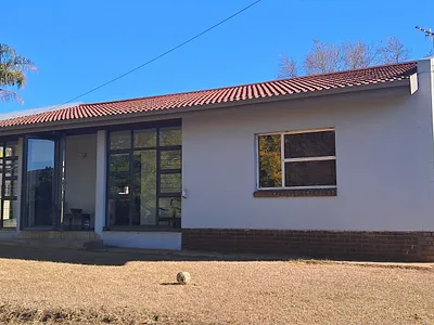 3 Bedroom House For Sale in Newcastle - 1UiT.webp