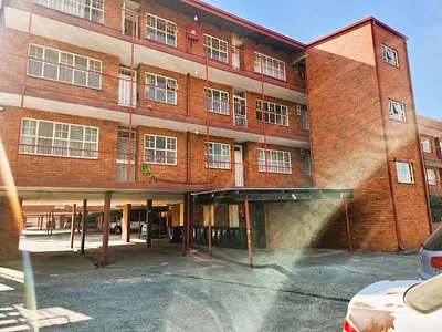 2 Bedroom Apartment For Sale in Germiston - NsLh.webp