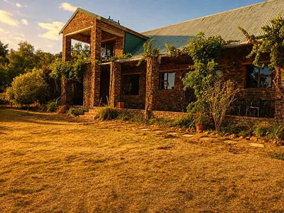 2 Bedroom House To Rent in Somerset West - yF42.webp