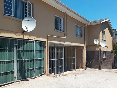 2 Bedroom Apartment To Rent in Port Elizabeth - img