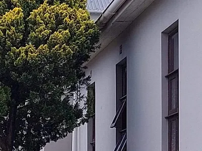 4 Bedroom House For Sale in East London - jXeM.webp