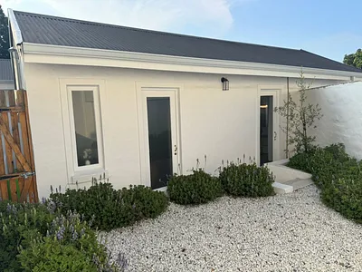 1 Bedroom Apartment To Rent in Johannesburg - hLgS.webp