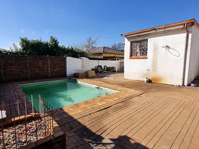 3 Bedroom House For Sale in Johannesburg - kief.webp