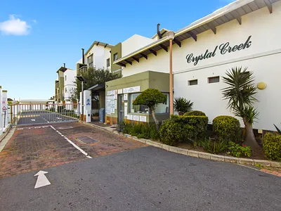 2 Bedroom Apartment For Sale in Gordons Bay - IxkQ.webp