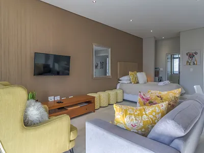 2 Bedroom Apartment To Rent in Somerset West - m7BL.webp