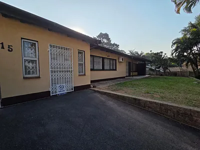 4 Bedroom House For Sale in Durban - A2Dp.webp