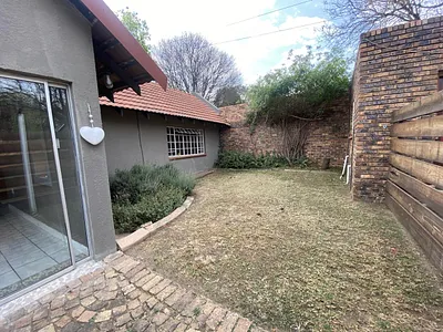 2 Bedroom Apartment To Rent in Edenvale - 8vpI.webp