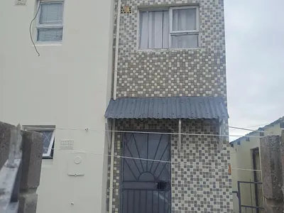 2 Bedroom House For Sale in Port Elizabeth - img