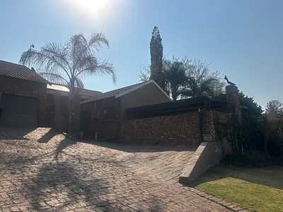 3 Bedroom House For Sale in Witbank - 5thP.webp