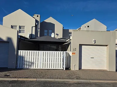 3 Bedroom House For Sale in Langebaan - t8oZ.webp