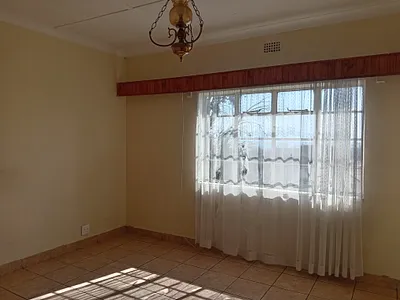 2 Bedroom Apartment To Rent in Johannesburg - MTgS.webp