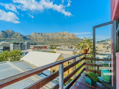 5 Bedroom House For Sale in Cape Town - qfNy.webp