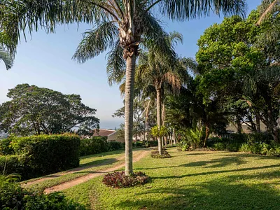 19 Bedroom House For Sale in Amanzimtoti - sn3q.webp