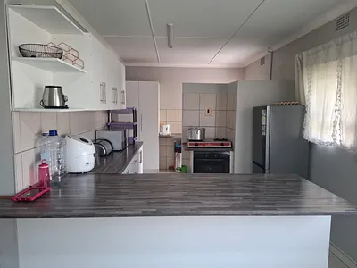 8 Bedroom House For Sale in East London - img
