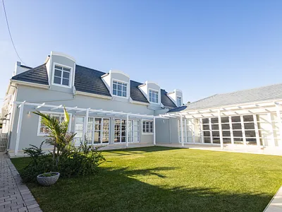 7 Bedroom House For Sale in Blouberg - DYoc.webp