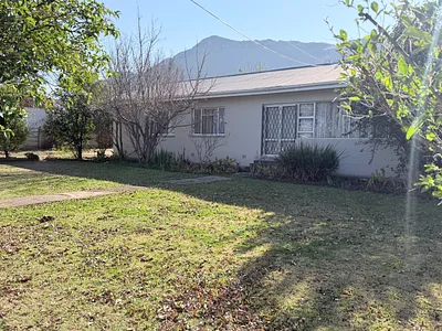 3 Bedroom House For Sale in Queenstown - KI8u.webp