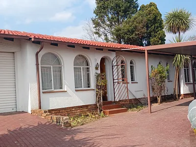 3 Bedroom House For Sale in Johannesburg - LXD2.webp