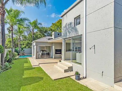 4 Bedroom House For Sale in Sandton - eFK9.webp