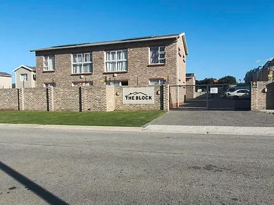 2 Bedroom Apartment To Rent in Port Elizabeth - nMGa.webp