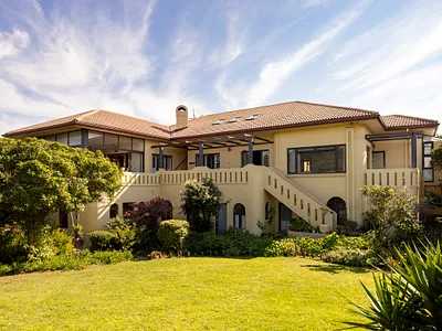 7 Bedroom House For Sale in Port Alfred - NU0r.webp