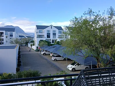3 Bedroom Apartment To Rent in Somerset West - OlwM.webp