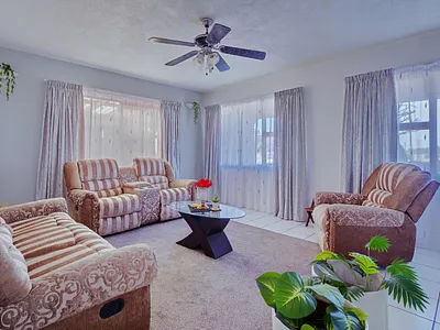 3 Bedroom House For Sale in Port Elizabeth - zFnU.webp