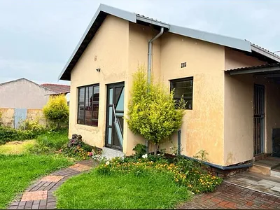 3 Bedroom House For Sale in Middelburg - 0WF7.webp