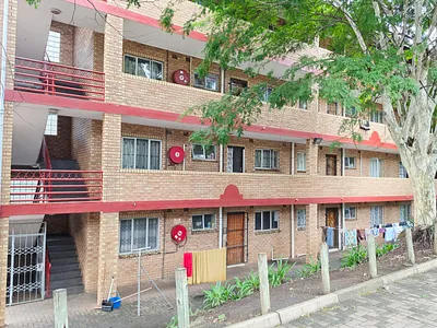 2 Bedroom Apartment For Sale in Empangeni - img