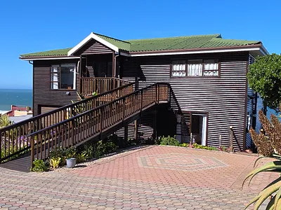 4 Bedroom House For Sale in Mossel Bay - EOIG.webp