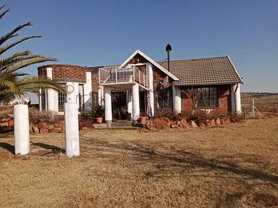 Farm For Sale in Nigel - 8Cos.webp