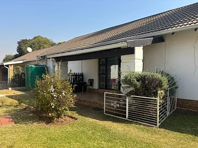1 Bedroom Apartment To Rent in Alberton - th8o.webp