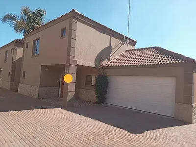 3 Bedroom Townhouse To Rent in Vanderbijlpark - eXa6.webp