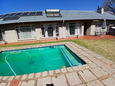 4 Bedroom House For Sale in Brakpan - Y7bP.webp