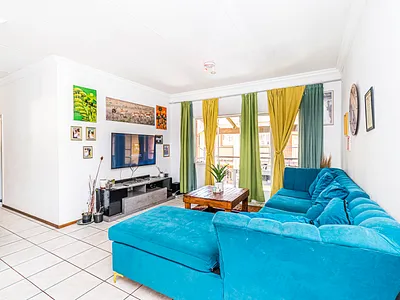 2 Bedroom Apartment For Sale in Randburg - x2r8.webp
