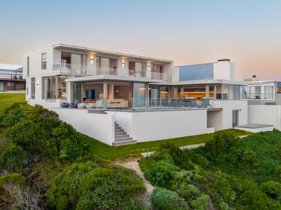 5 Bedroom House For Sale in Suiderstrand - VTJ1.webp