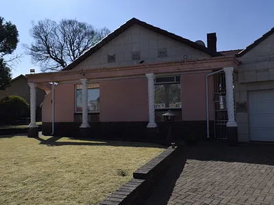 3 Bedroom House For Sale in Boksburg - r49a.webp