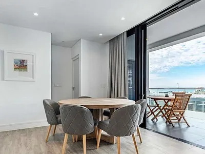 2 Bedroom Apartment For Sale in Cape Town - img